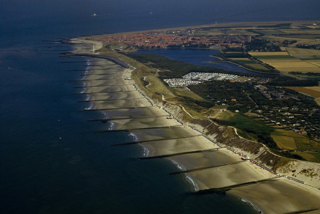 Branding Bed By The Sea Daire Westkapelle Oda fotoğraf